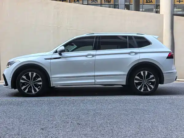 Volkswagen Tiguan L 2024