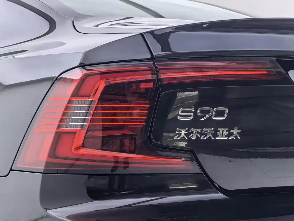 Volvo S90 2024 — фото 30