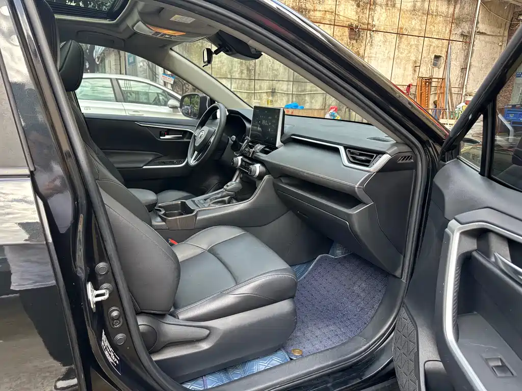 Toyota Wildlander 2021 — фото 10