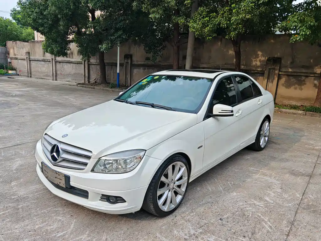 Mercedes-Benz C-Class 2011