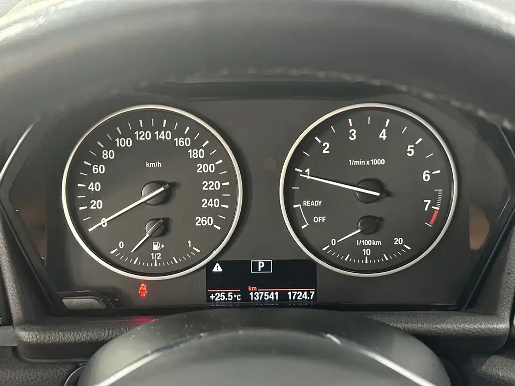 BMW 2 Series Wagon 2015 — фото 11