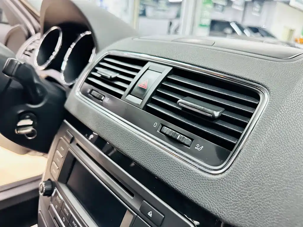 Skoda Yeti 2014 — фото 23