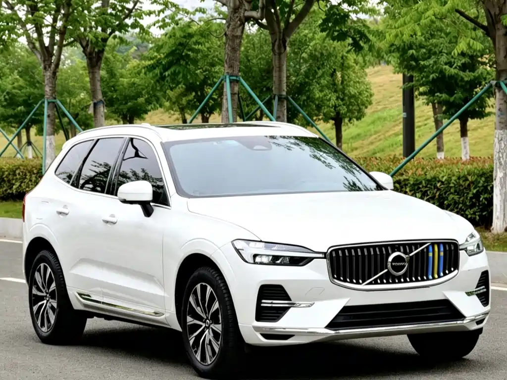 Volvo XC60 2022 — фото 3