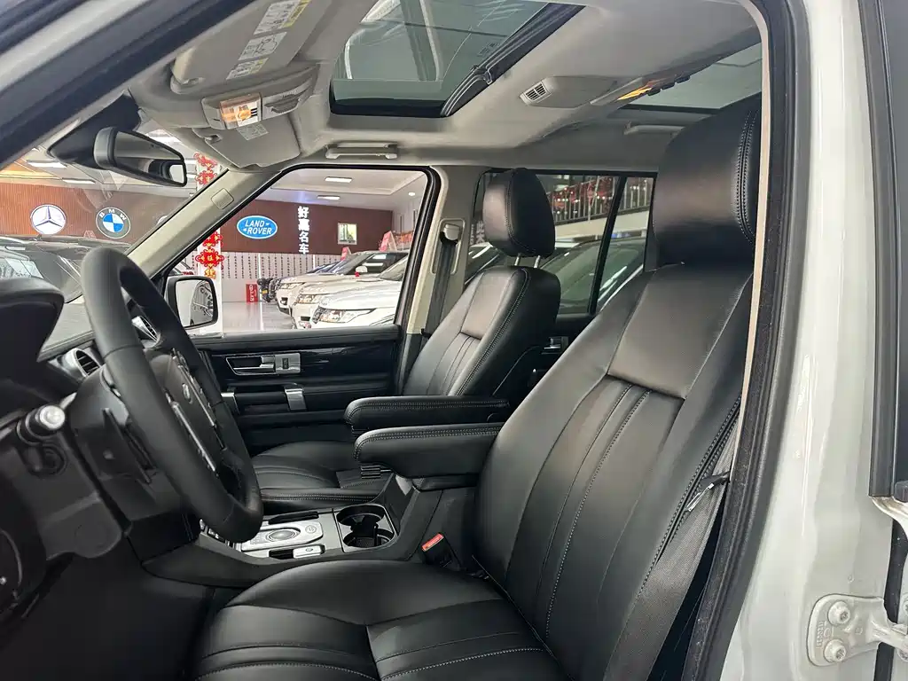 Land Rover Discovery 2014 — фото 12