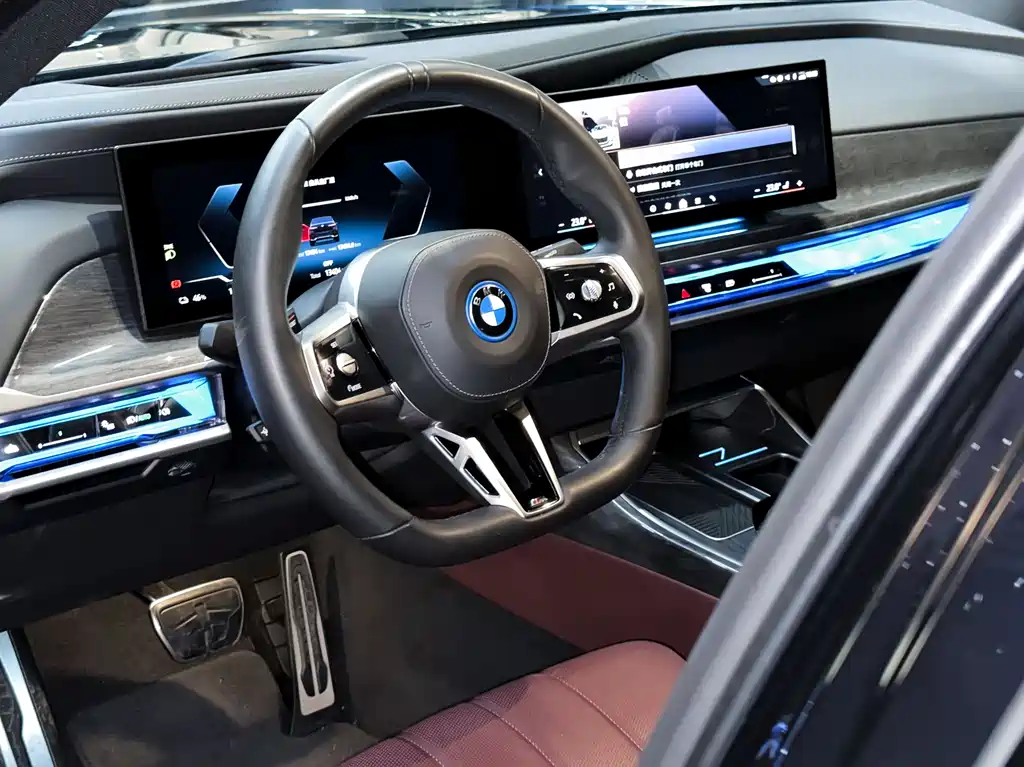 BMW i7 2023 — фото 8