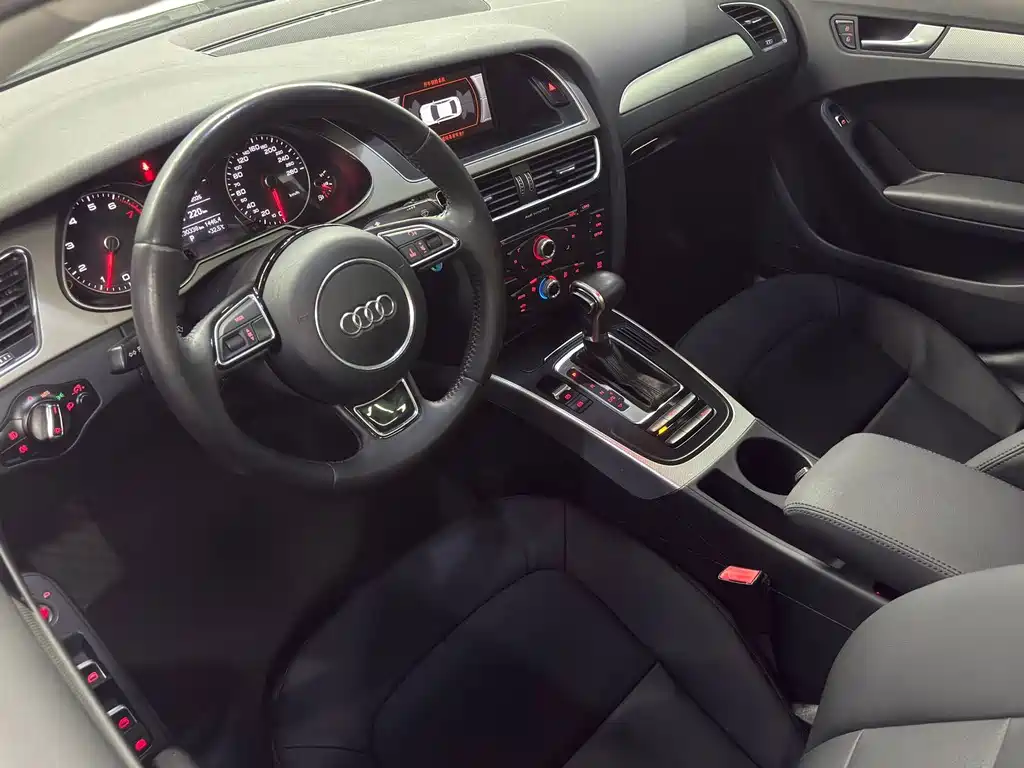 Audi A4L 2014 — фото 18