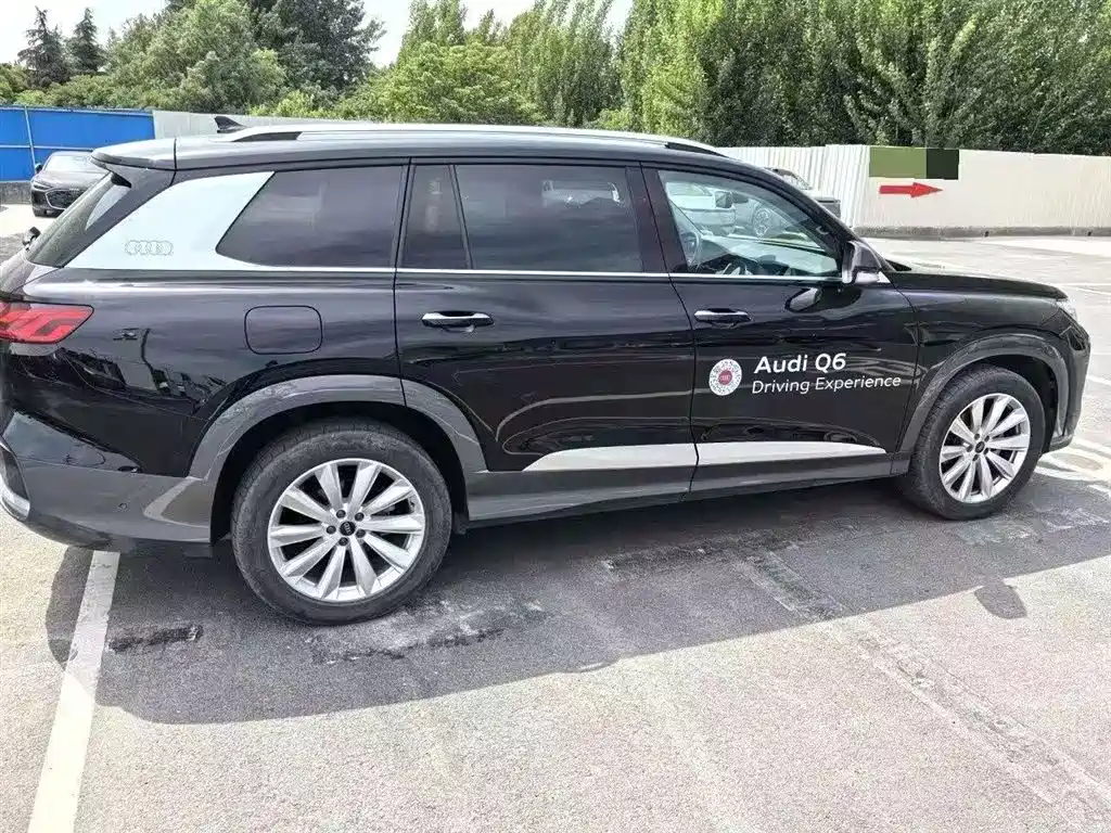 Audi Q6 2025