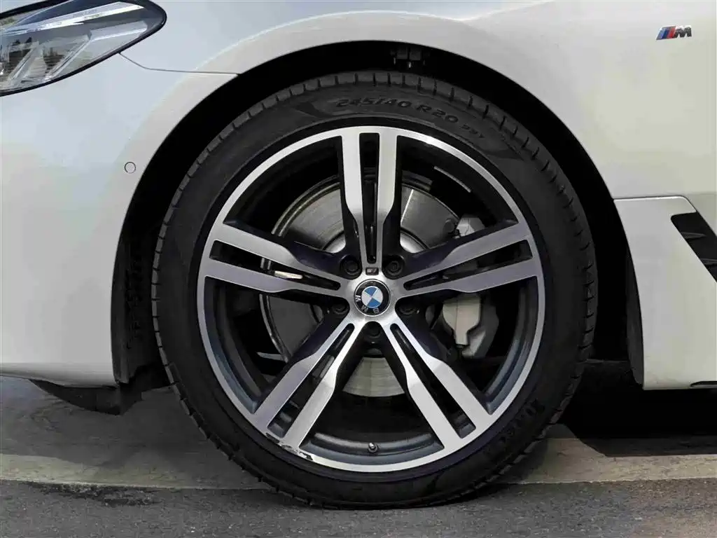 BMW 6 Series GT 2025 — фото 4