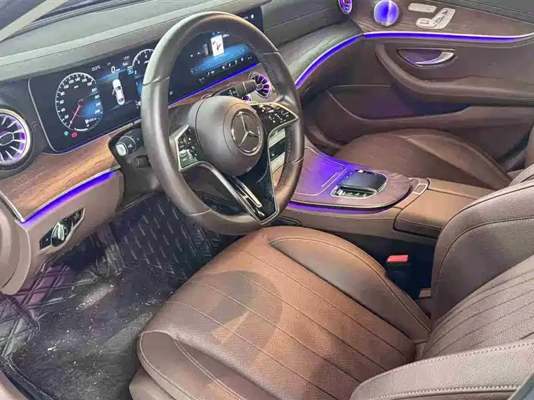 Mercedes-Benz E-Class 2023 — фото 7