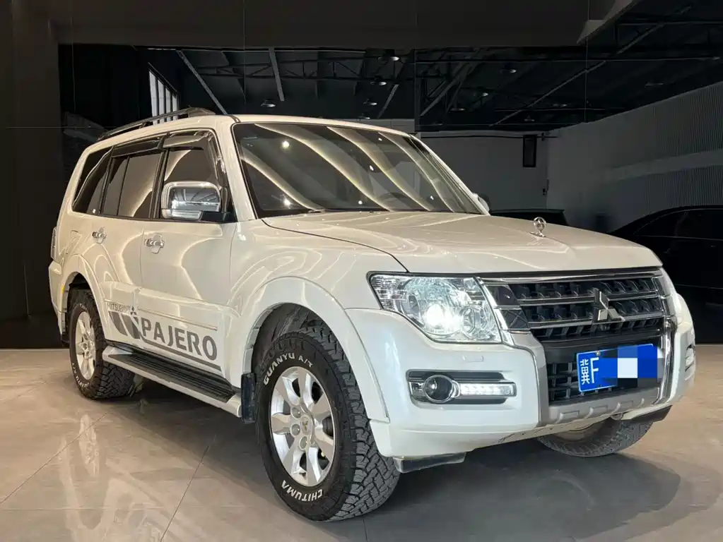 Mitsubishi Pajero 2019 — фото 3