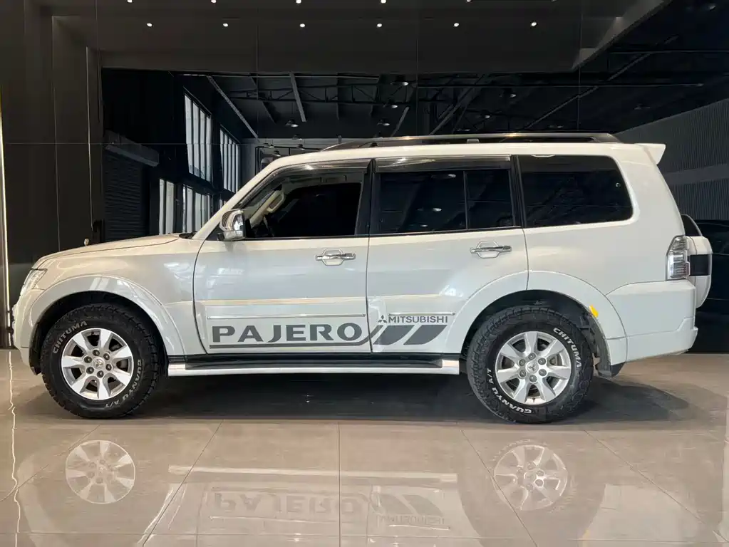 Mitsubishi Pajero 2019 — фото 5