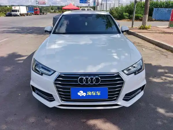 Audi A4L 2019
