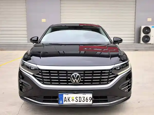 Volkswagen Passat 2023