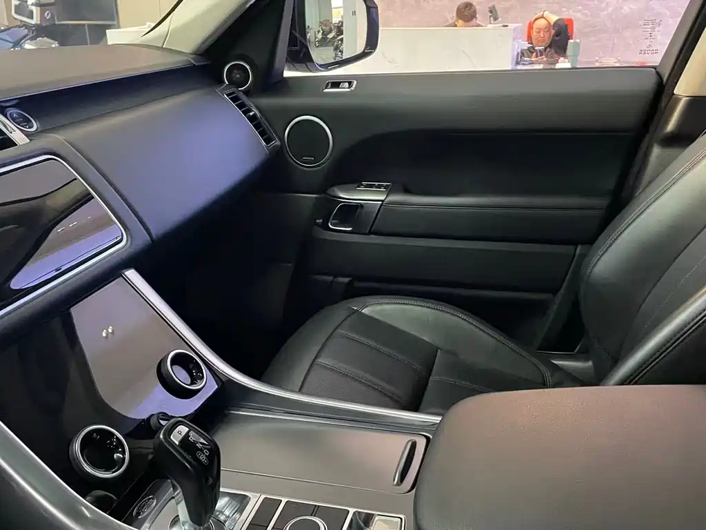 Land Rover Sport 2019 — фото 18