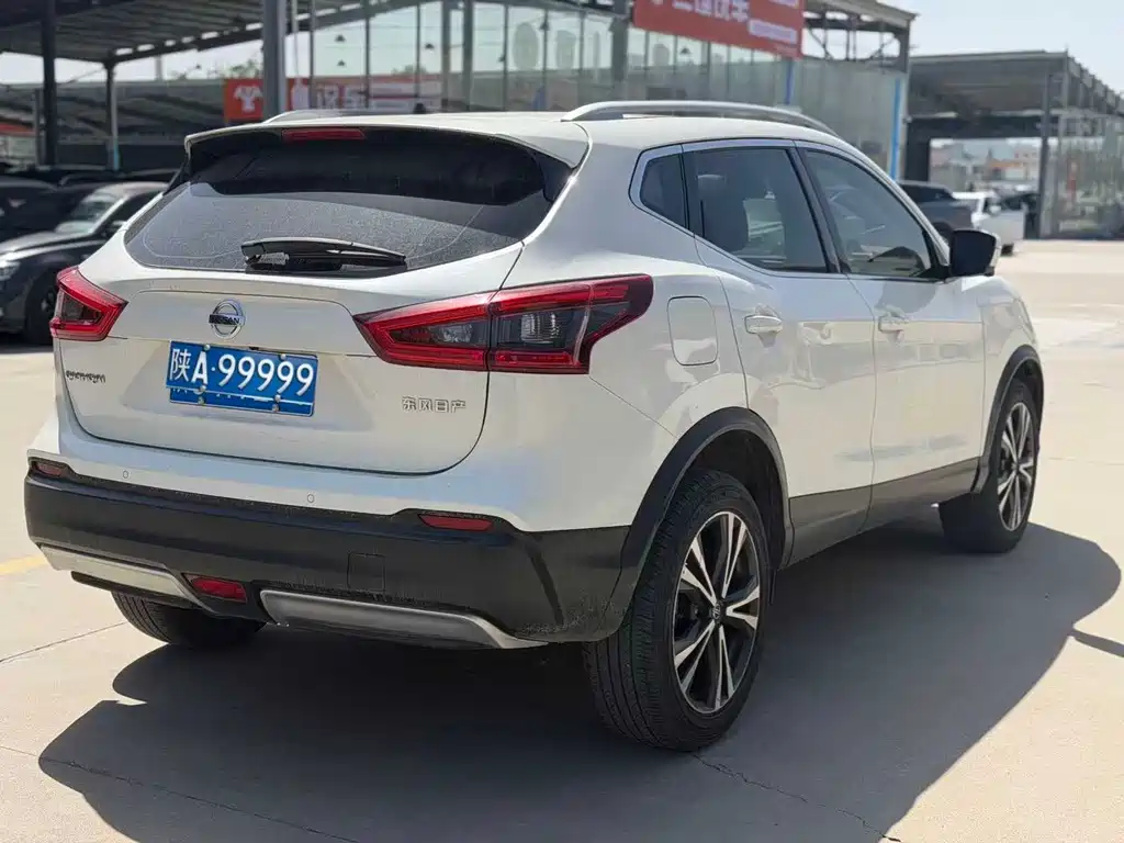 Nissan Qashqai 2023 — фото 11