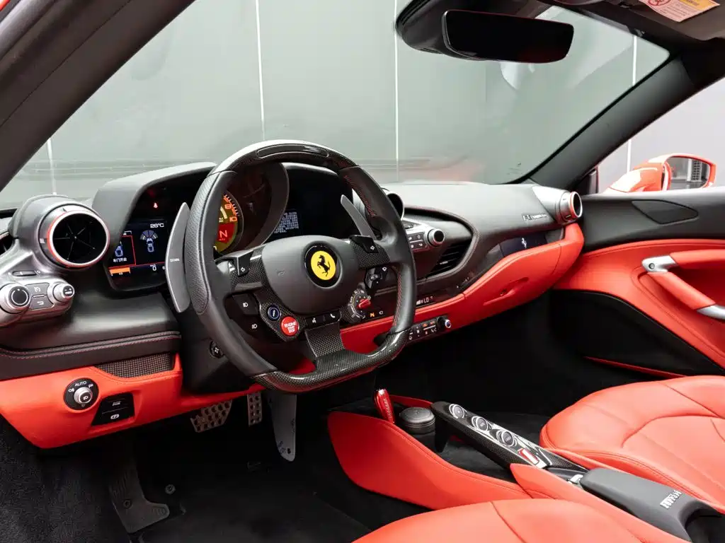 Ferrari F8 2023 — фото 11