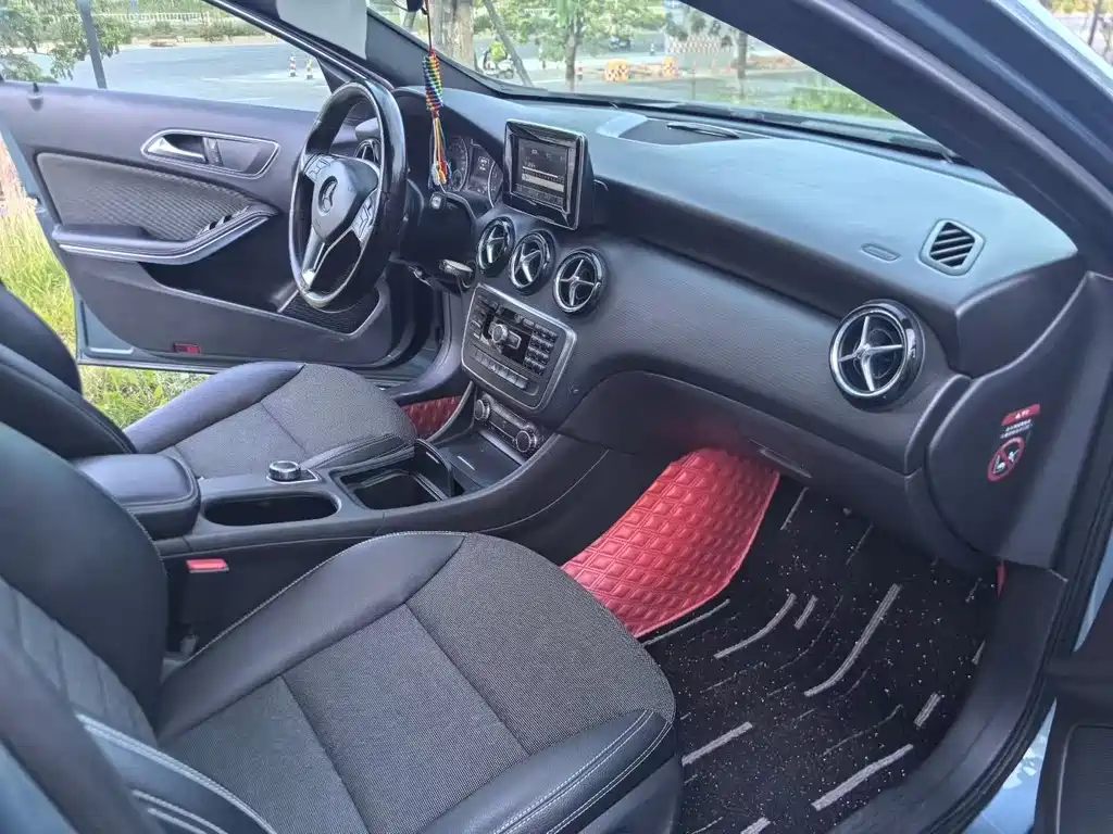 Mercedes-Benz A-Class 2014 — фото 8