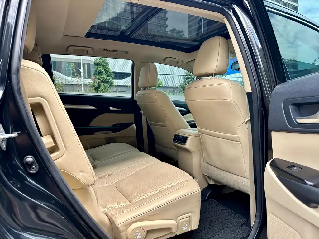Toyota Highlander 2019 — фото 19