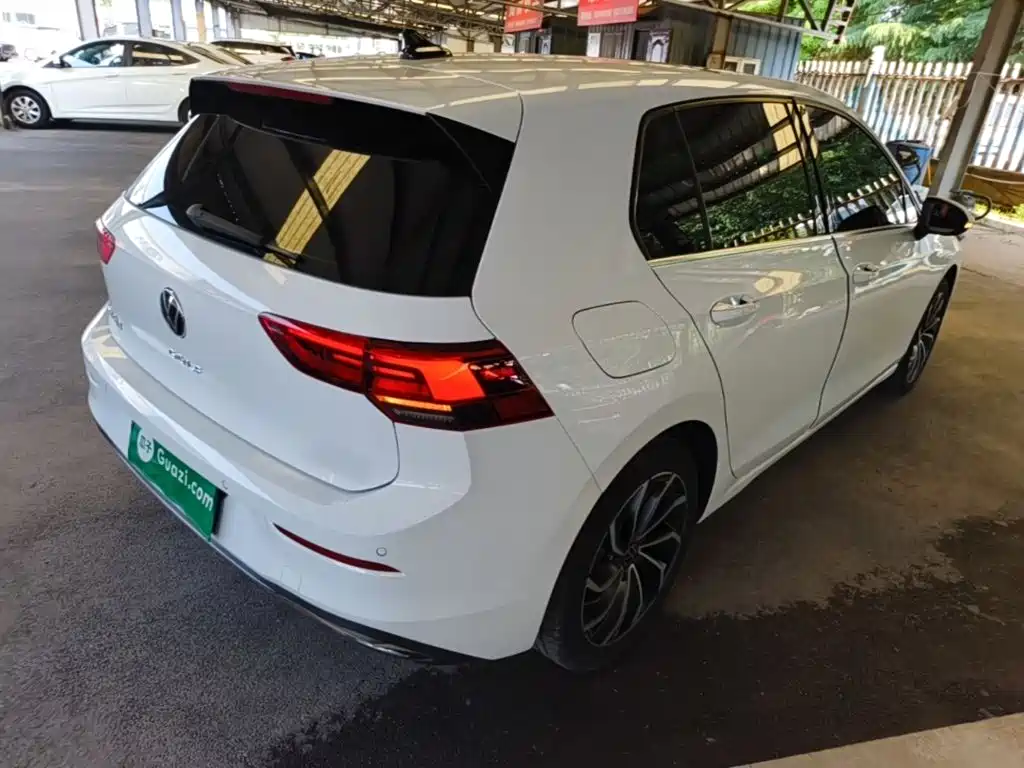 Volkswagen Golf 2021