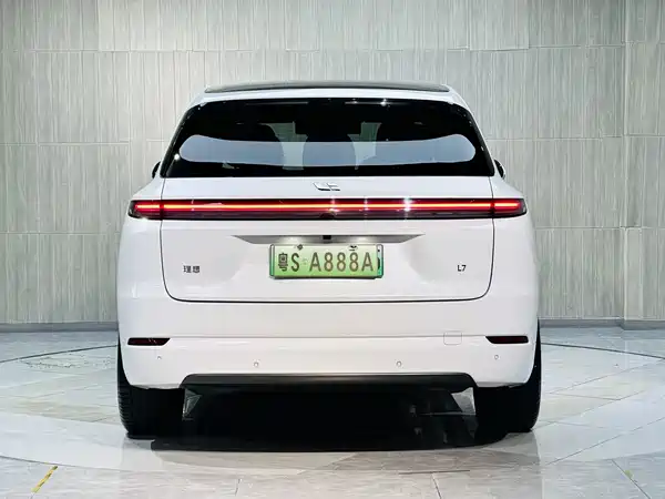 Li Auto L7 2025