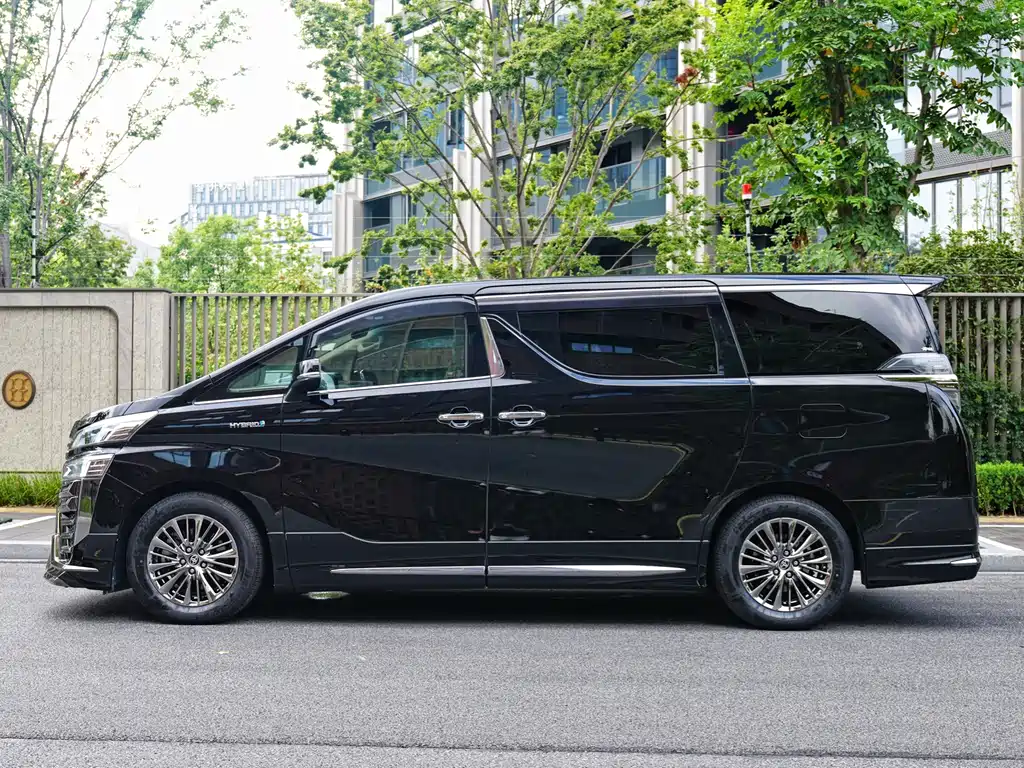Toyota Vellfire 2021 — фото 3