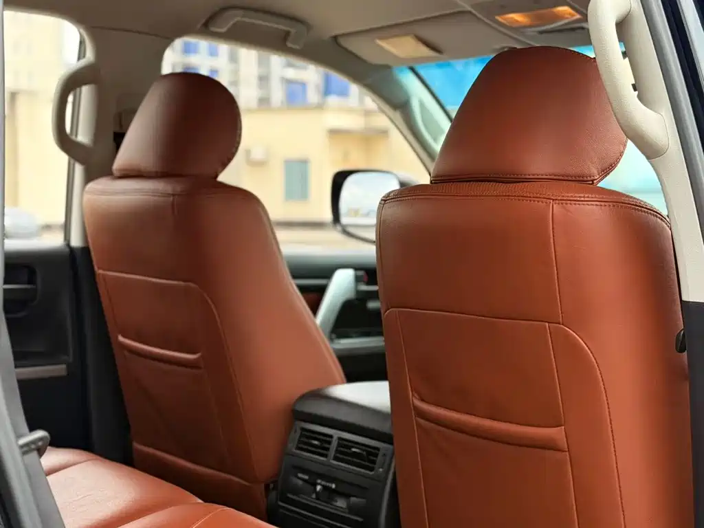 Toyota Land Cruiser 2017 — фото 10