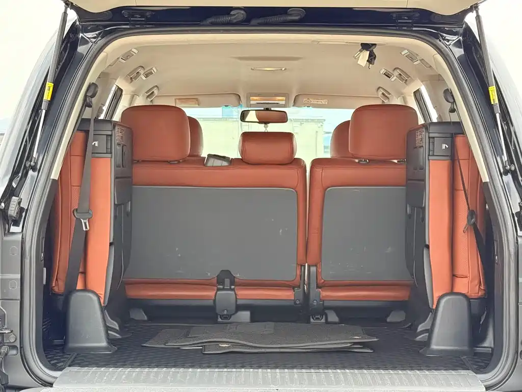 Toyota Land Cruiser 2017 — фото 12