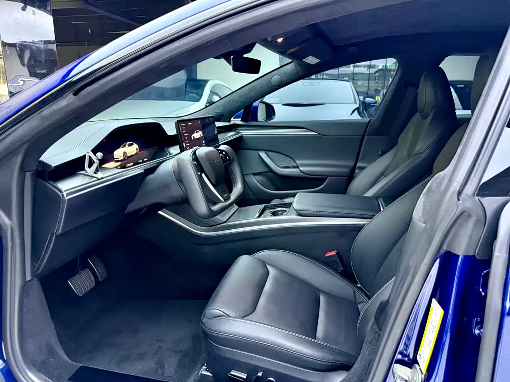 Tesla Model S 2023