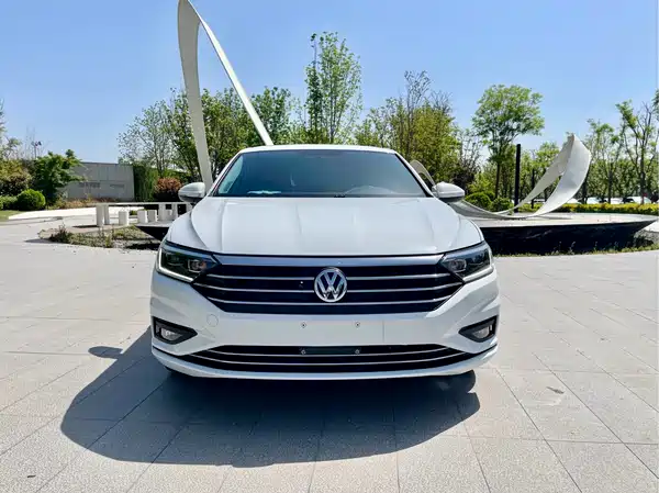 Volkswagen Sagitar 2022