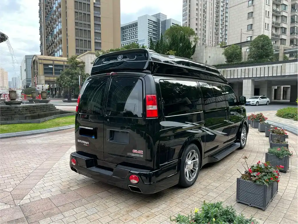 GMC Savana 2015 — фото 7