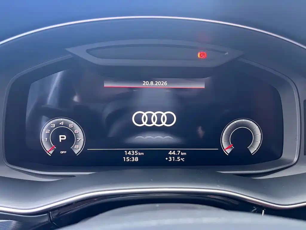 Audi SQ7 2025 — фото 12