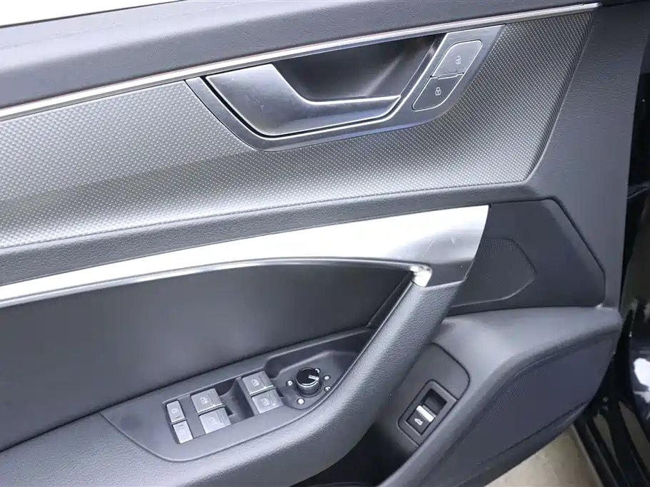 Audi A6L 2023 — фото 13
