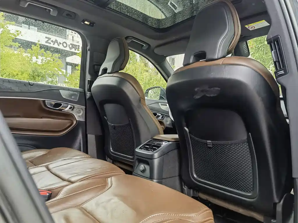 Volvo XC90 Plug-In Hybrid 2023 — фото 15