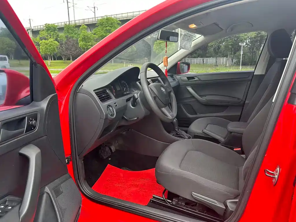 Skoda Rapid Spaceback 2014 — фото 8