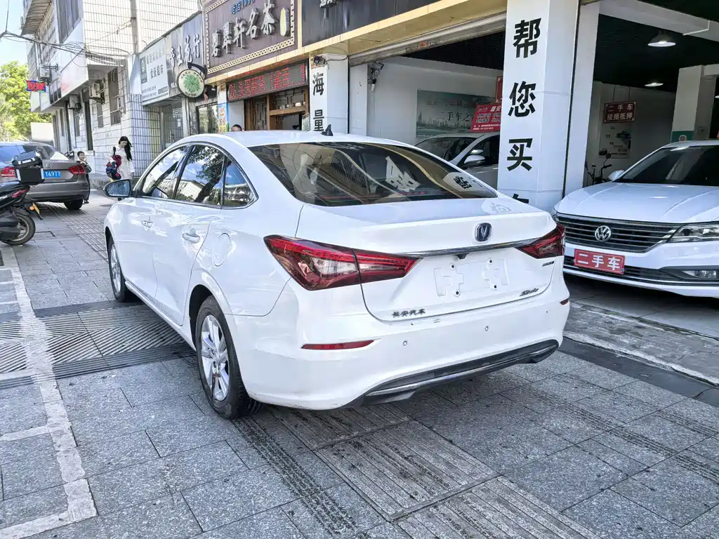 Changan Eado 2020 — фото 6