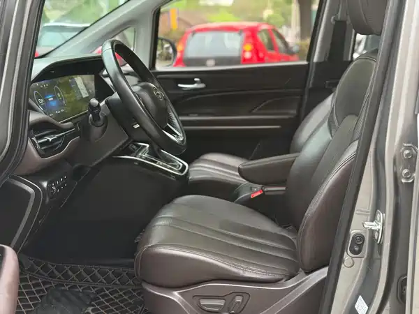 GAC Trumpchi M6 2019