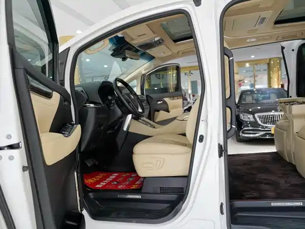 Toyota Vellfire 2023