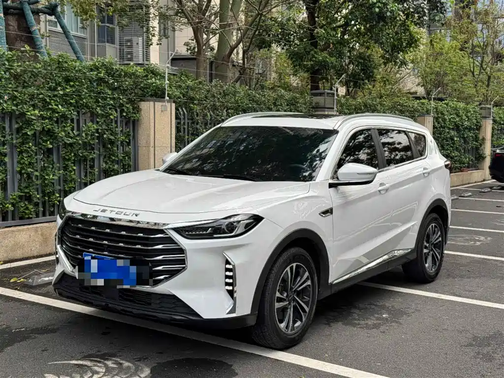 Jetour X70 PLUS 2022 — фото 1
