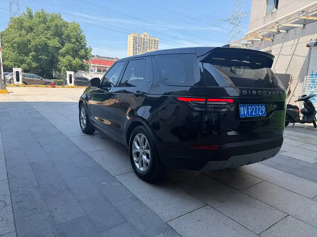 Land Rover Discovery 2018 — фото 18