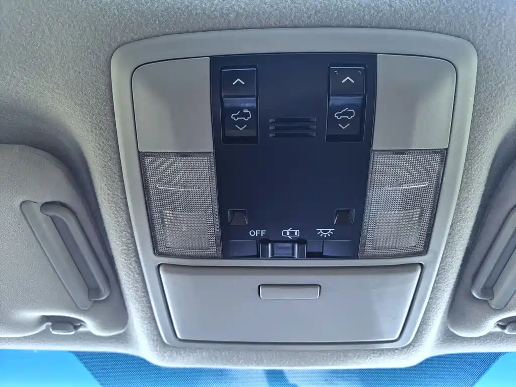 Toyota Prado 2016 — фото 13