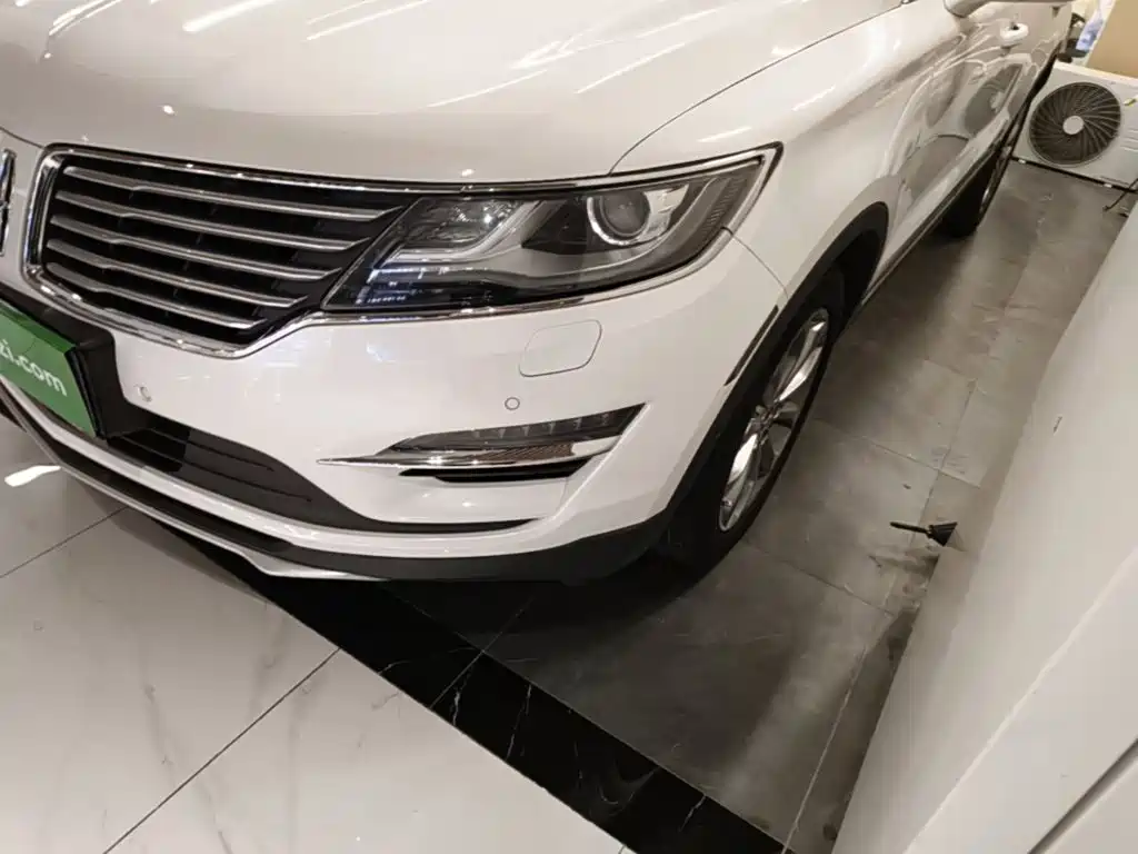Lincoln MKC 2018 — фото 24