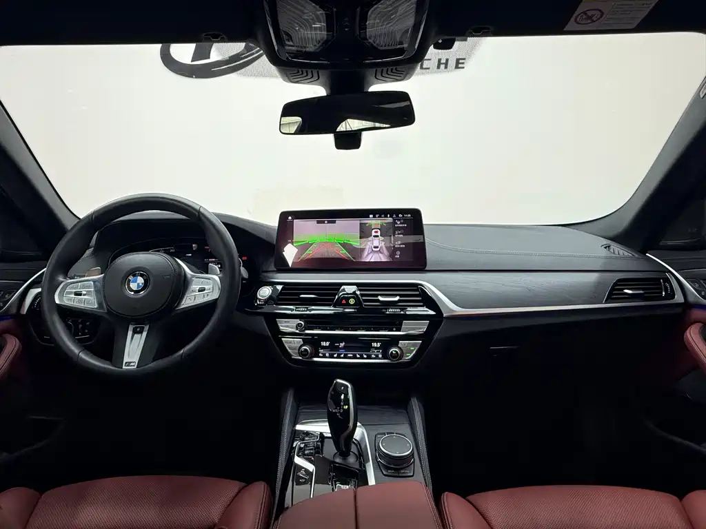 BMW 5 Series 2023 — фото 13