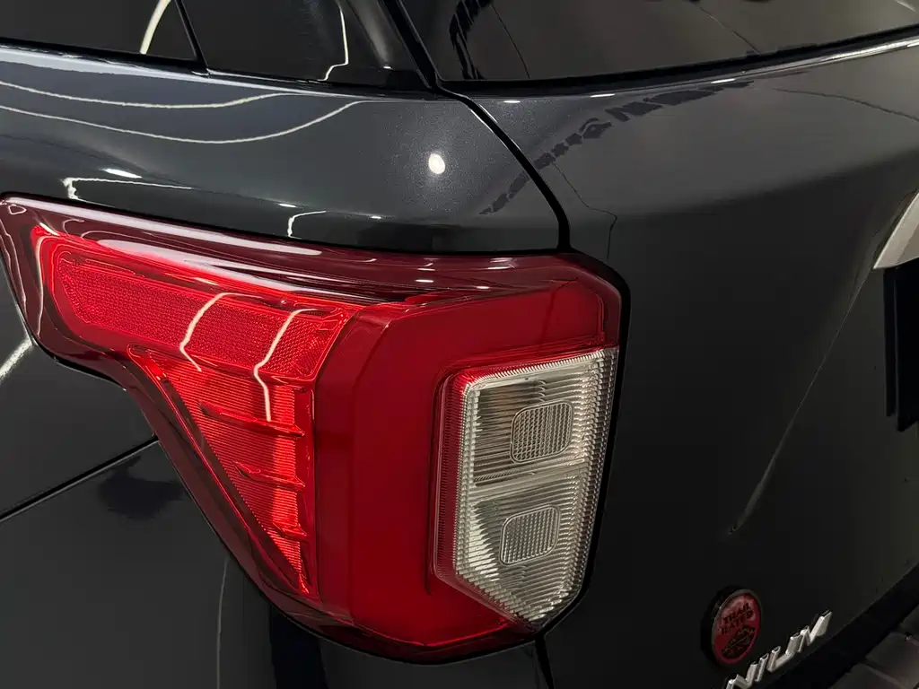 Ford Explorer 2020 — фото 10