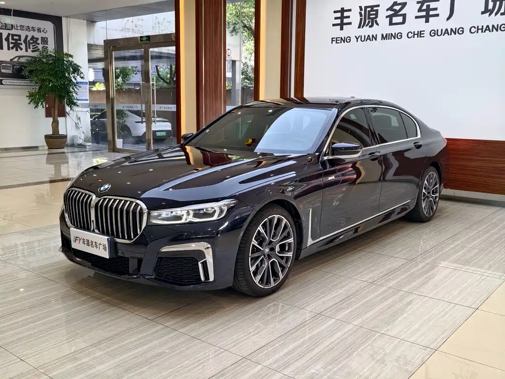 BMW 7 Series 2022 — фото 1