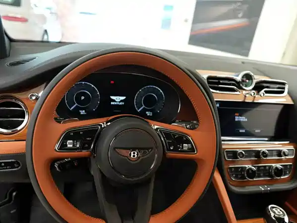 Bentley Bentayga 2025