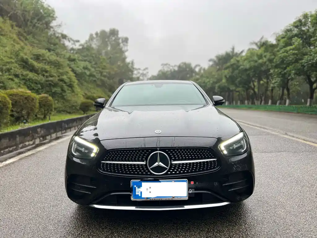 Mercedes-Benz E-Class 2022