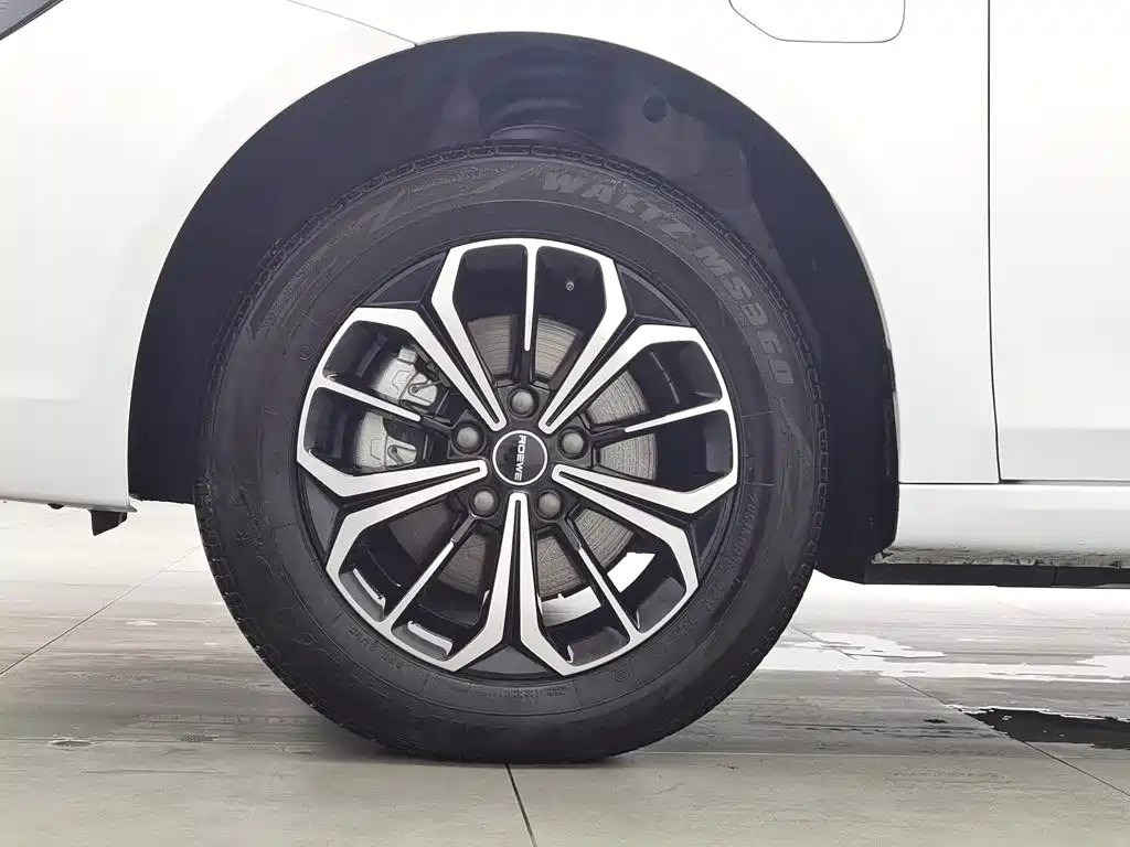 Roewe i6 MAX New Energy 2026 — фото 17