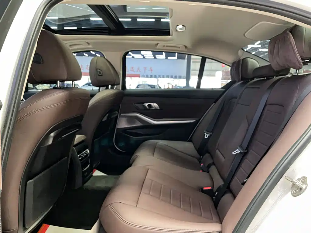 BMW 3 Series 2020 — фото 13