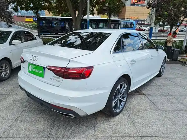 Audi A4L 2021