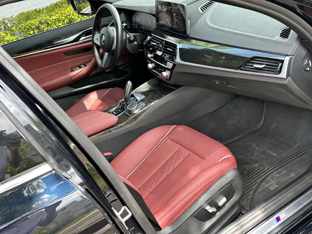 BMW 5 Series 2024 — фото 10
